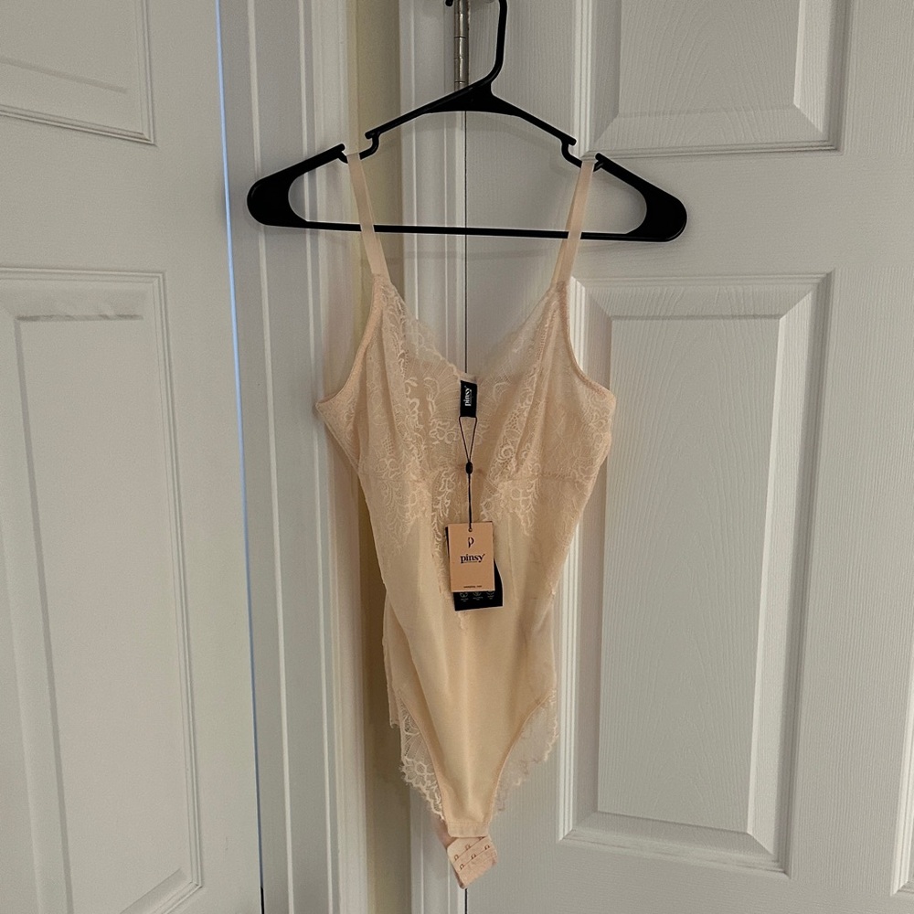 Pinsy size large NWT